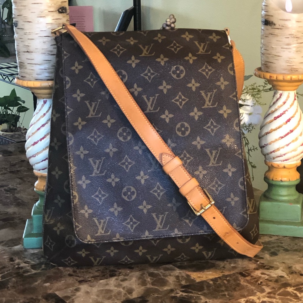 AUTH Louis Vuitton Musette 🌺GORGEOUS CONDITION🌺 - Picture 2 of 8